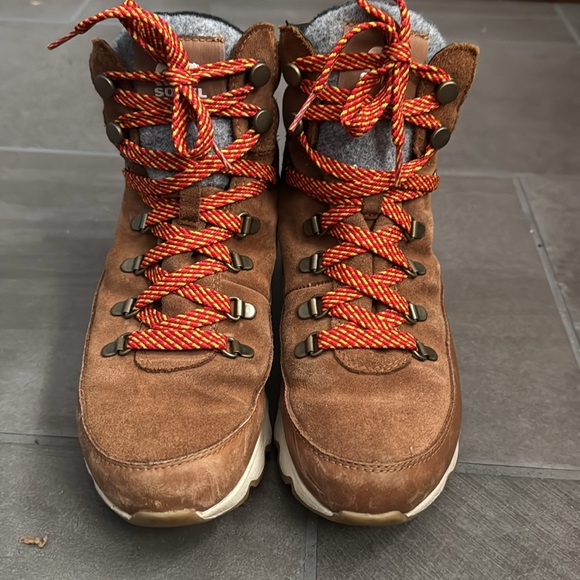 Sorel Women’s Kinetic Conquest boots size 8 - Picture 2 of 8